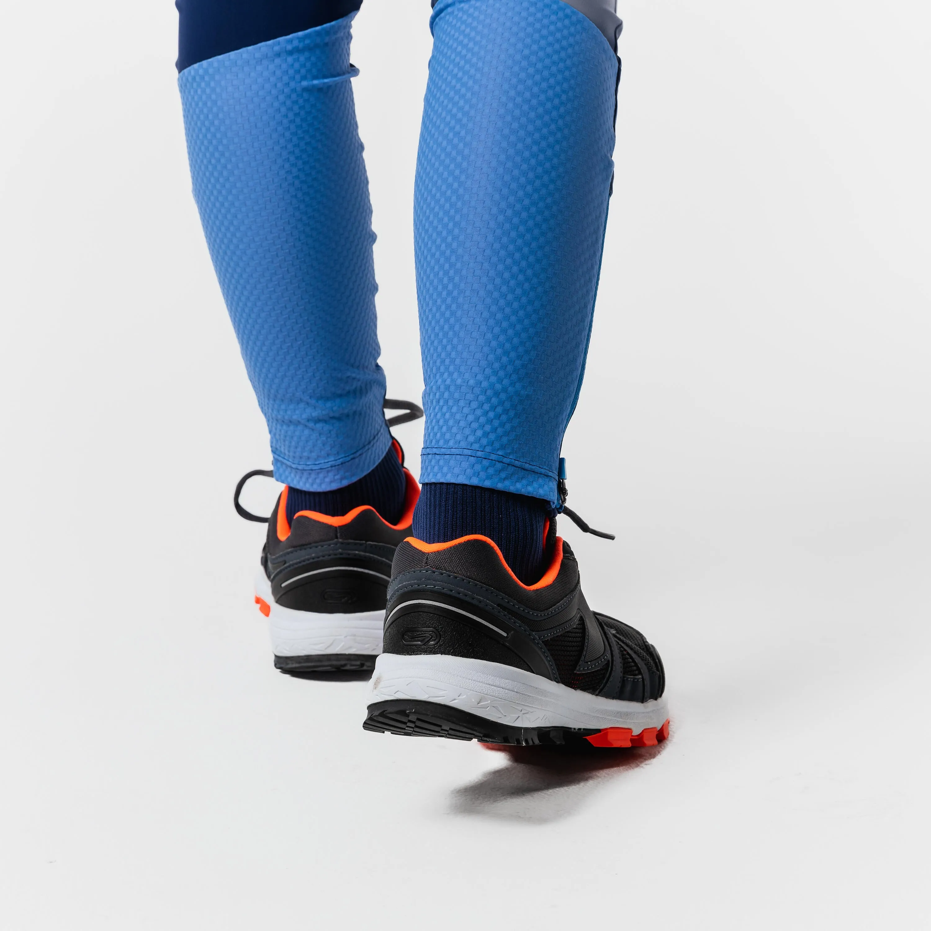 Athletics Kiprun Grip Kids sneakers Grey/Black/Neon Orange space grey/neon red